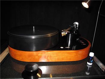 AMG Viella V12 Turntable